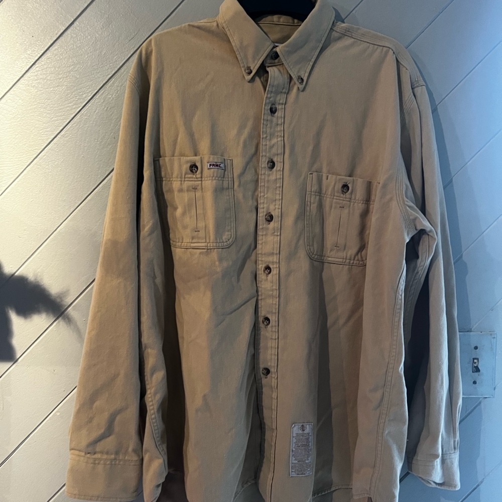Tyndale made in the USA extra large button-down men’s shirt